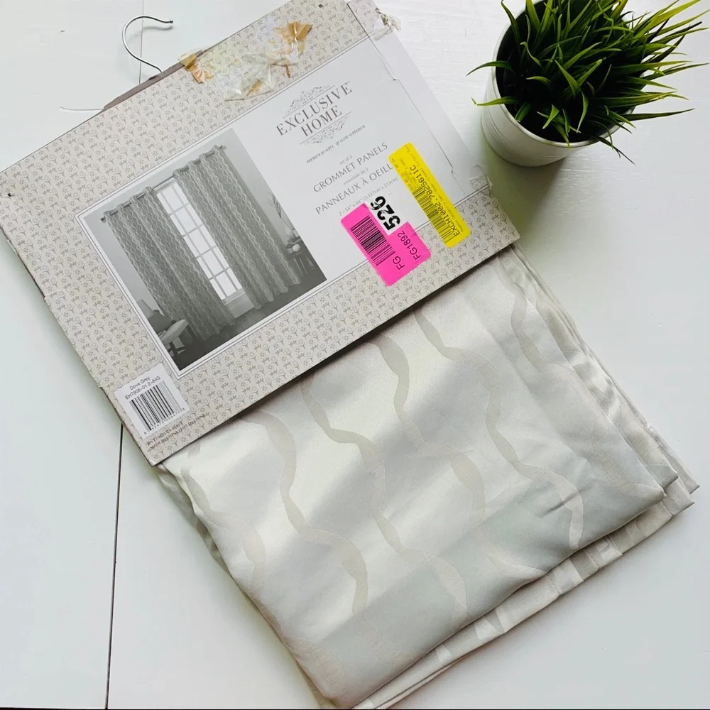 Magana Geometric Semi-Sheer Grommet Curtain 2 Panels Pair 54 x 84 Dove Gray NEW